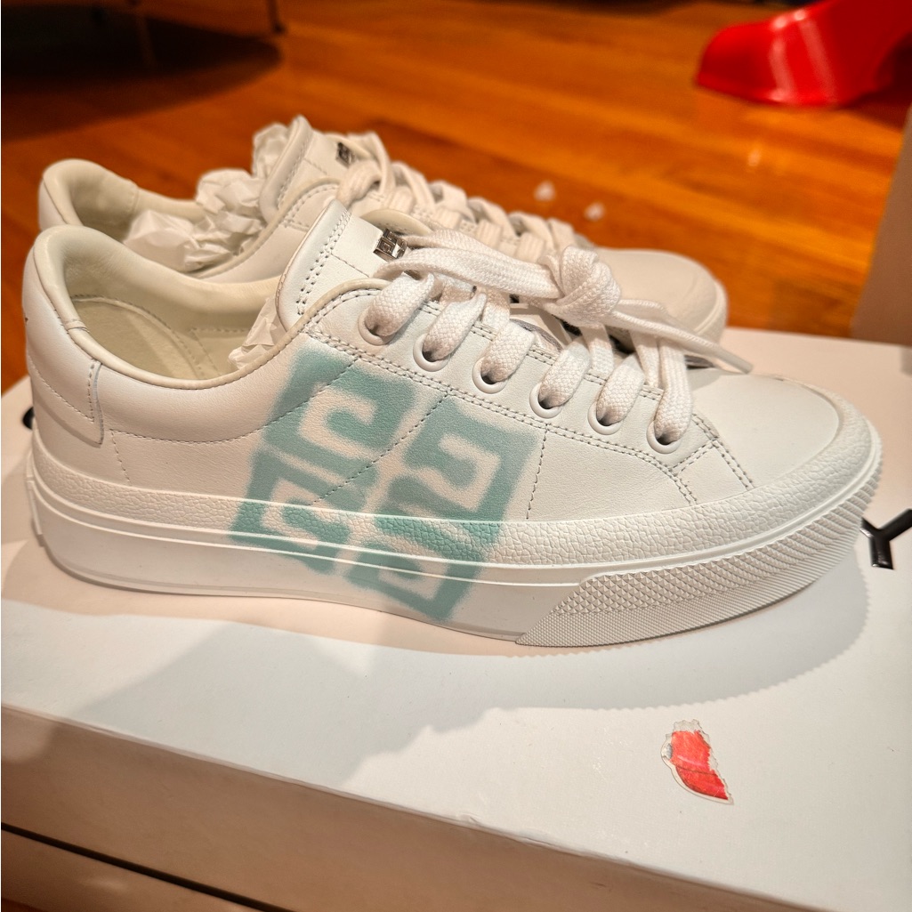 Brand New Size 535 Givenchy White Sneaker